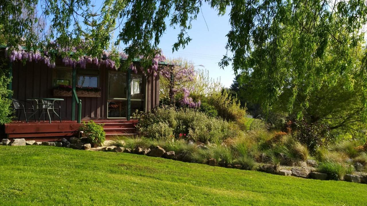 Waterwheel Cottage Upper Moutere エクステリア 写真
