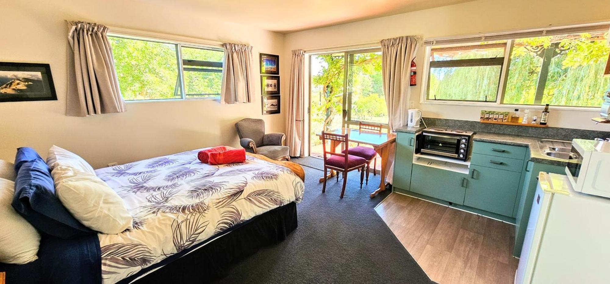 Waterwheel Cottage Upper Moutere エクステリア 写真