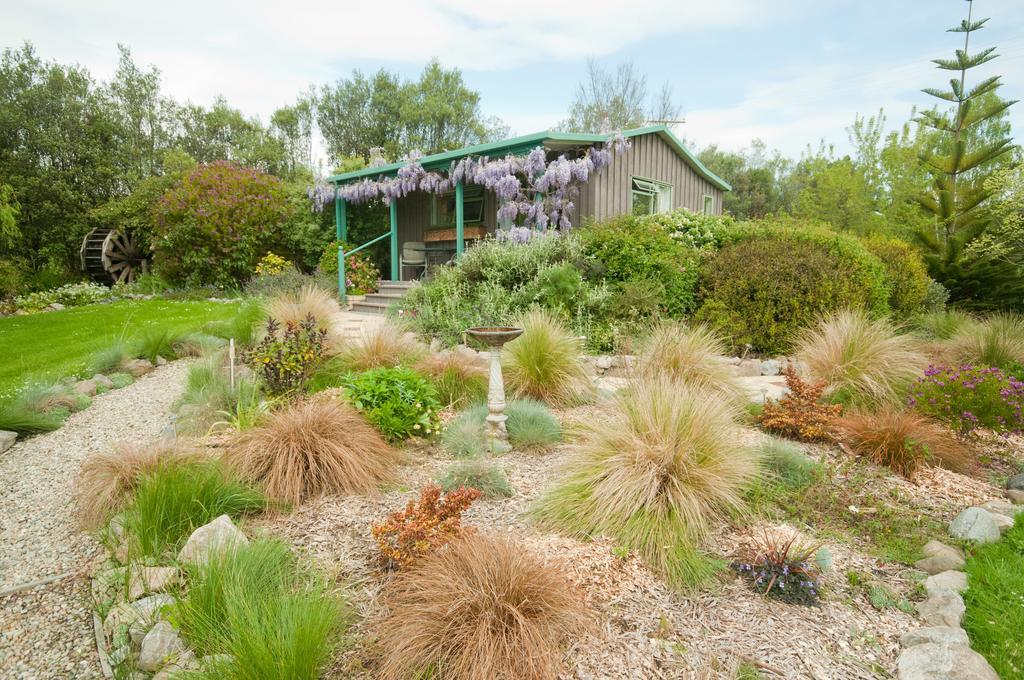 Waterwheel Cottage Upper Moutere エクステリア 写真