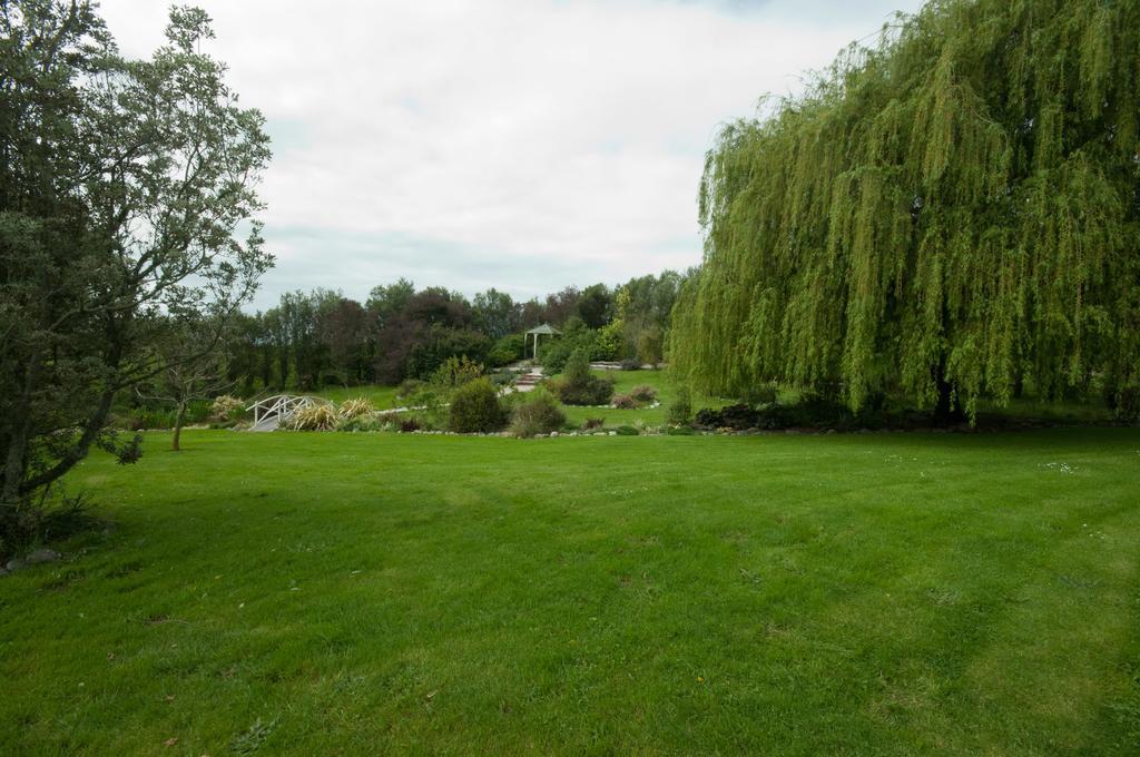 Waterwheel Cottage Upper Moutere エクステリア 写真
