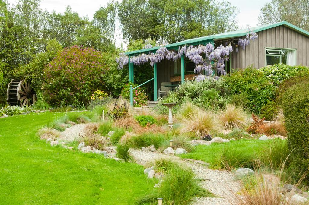 Waterwheel Cottage Upper Moutere エクステリア 写真