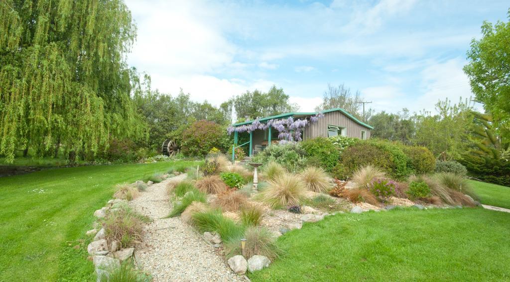 Waterwheel Cottage Upper Moutere エクステリア 写真