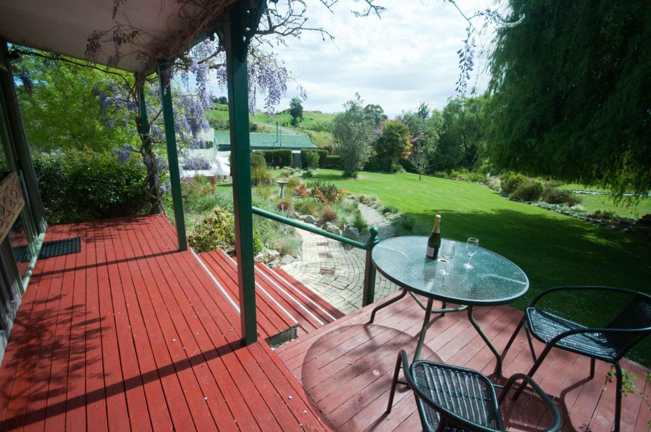 Waterwheel Cottage Upper Moutere エクステリア 写真